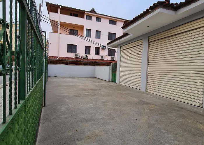 Tranquility 度假居 地拉那